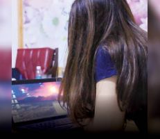 فتيات سوريات يقعن ضحايا الجريمة الالكترونية