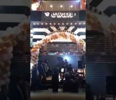 بعد المتاجرة بدماء السوريين وسرقة المساعدات: محمد علوش يفتتح مطعما ضخماً في اسطنبول (فيديو)