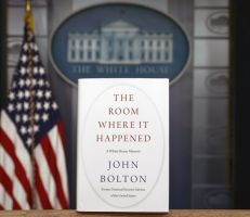 القضاء الأمريكي يسمح بنشر كتاب بولتون  على الرغم من اعتراض إدارة ترامب