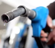 مصدر في وزارة النفط يوضح كيف يصل البنزين إلى السوق السوداء