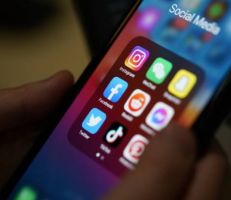 المجلس التشريعي في فلوريدا الأمريكية يمرر حظرا على وسائل التواصل الاجتماعي للأطفال دون 16 عاما