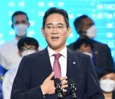 كوريا الجنوبية: عفو رئاسي عن رئيس «سامسونغ» ورجال أعمال آخرين أدينوا بالفساد وإعادتهم لمناصبهم لـ«مساعدة الاقتصاد»