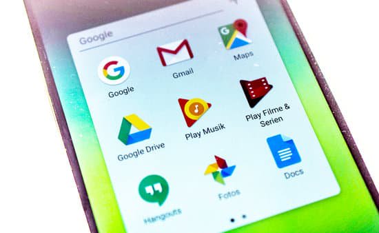 "غوغل" تحرم هاتف هواوي الجديد من كل تطبيقاتها