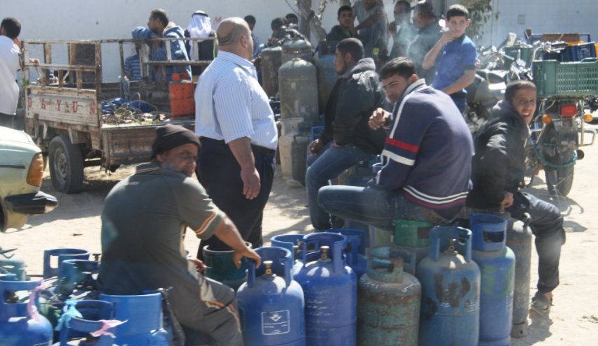مواطنون من اللاذقية يقترحون حل سهل لأزمة الغاز