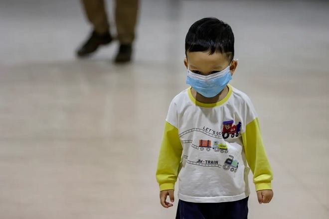 دراسة: الأطفال أقل مرضاً بفيروس كورونا لكنهم ينشرون الفيروس