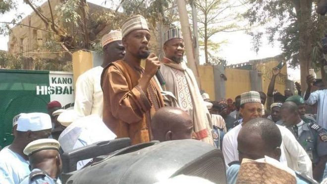 محكمة تقضي بإعدام مغني نيجيري لاتهامه بالتجديف