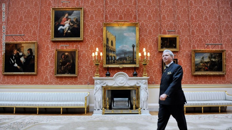 متحف قصر باكنغهام يفتح أبوابه لمعرض لتحفه الفنية النادرة
