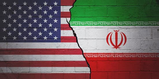 تقرير صحفي: ترامب حول ملف إيران لوزير خارجيته بصلاحية عمل كل شيء غير “حرب عالمية ثالثة”
