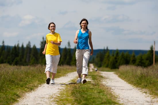 أيهما الأفضل للصحة الجري أم المشي؟