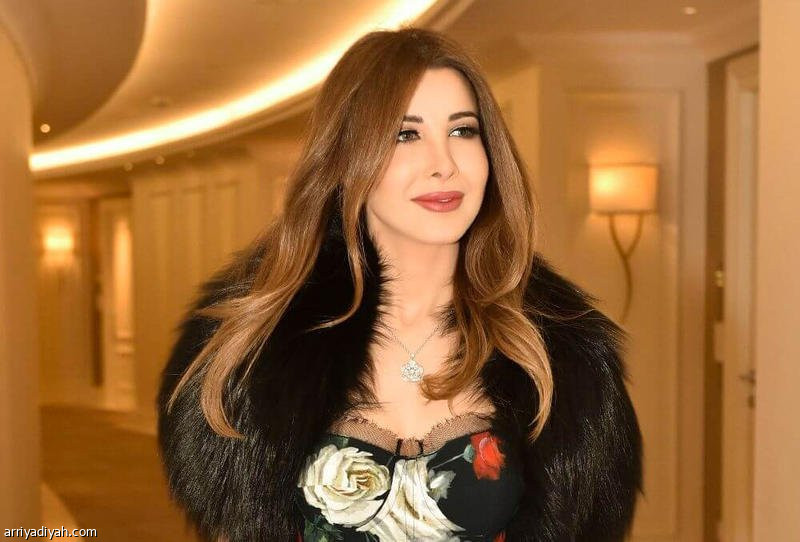 انتقادات لنانسي عجرم بسبب إحيائها حفلاً في القاهرة بعد وفاة حماتها