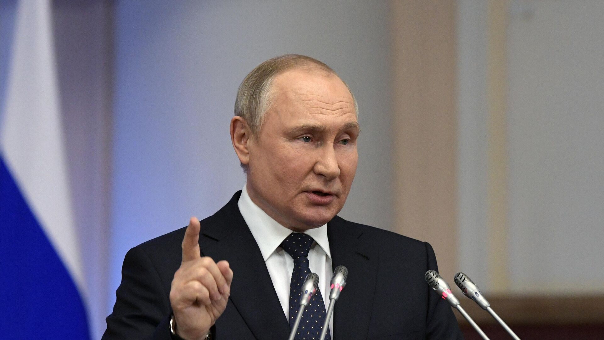 تأجيل كلمة بوتين في منتدى بطرسبورغ الاقتصادي بسبب هجمات سيبرانية