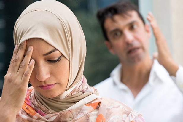 سبب غريب يدفع سيدة مصرية لطلب الطلاق من زوجها “الطبيب”
