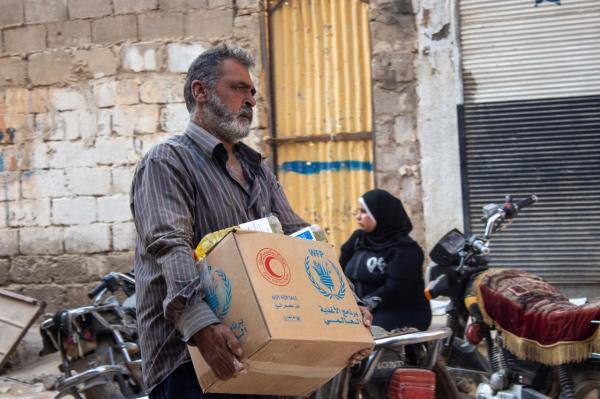 الصليب الأحمر: 90% من السوريين يعيشون تحت خط الفقر