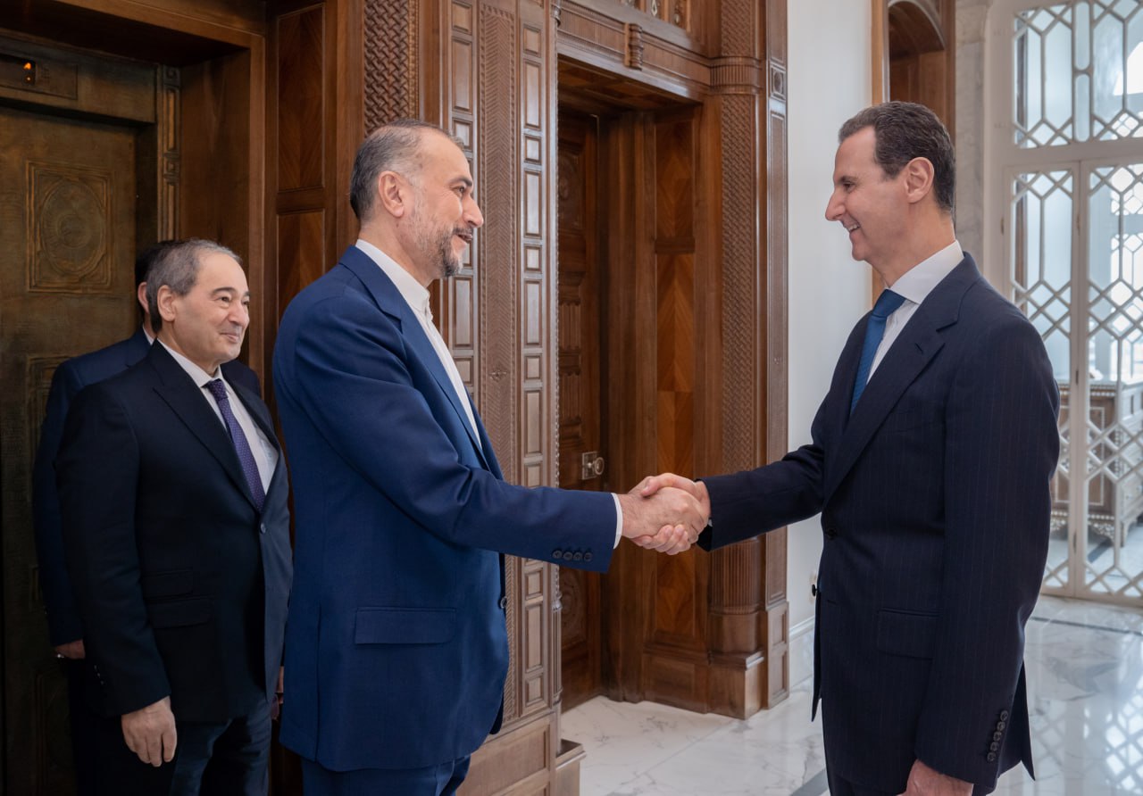 الرئيس الاسد يلتقي وزير الخارجية الايراني بدمشق